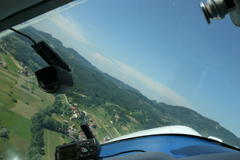 Breaking left for another, lower pass. Didn't photograph many of them, was too busy enjoying myself :)