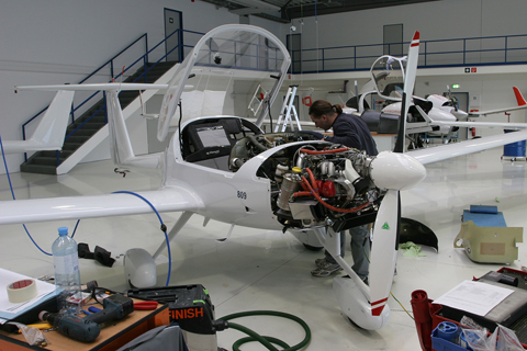 Engine controls and instruments being connected to the engine