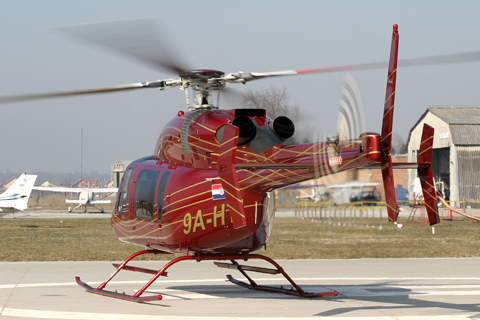 Despite being large and relatively intimidating, you can still trace the 427's JetRanger heritage