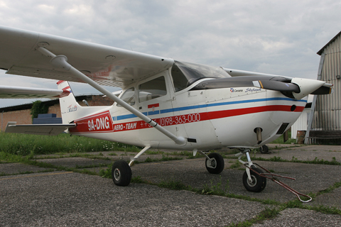 Finally a real oldie :). The longish nose gives away the 6 cyl O-300 underneath. To my additional good fortune, it's not the stock Lycoming or Continental, but a Rolls-Royce licence built model. Despite the engines being identical, having the R-R on the engine is a thing of prestige :)