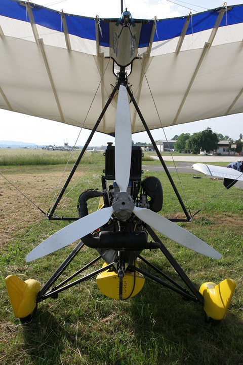 Rear view. You can see the fuel tank under the fuselage