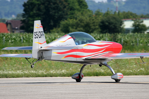 An Extra 300L previously owned by Slovene aerobatic champion Peter Podlunšek rolling down Varaždin's RWY 16