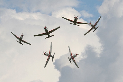 The final break, as attractive as always! Not as glamorous as the jets used by the world's big teams, the PC-9 more than makes up for it in agility