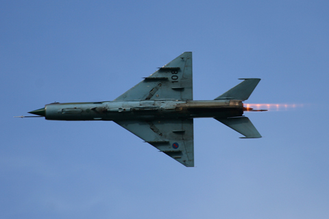 The most aggressive -21 display I've ever seen. Usually - given the age of the jets - they fly relatively timid displays of mostly passes with the reheat and landing gear and flaps down. This time, they've outdone themselves - a sprint down the runway on full reheat at 20 meters height, pulling up into the vertical and rolling all the way up to commercial flight levels :). W-O-W