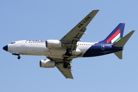 In a bout of recessionism, the traditional Malev flyby had been downgraded from a 767 to a 737-700