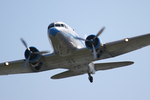 DC-3 Power! The world's only airworthy Lisunov Li-2 - a DC-3 built under licence in the USSR - in retro Malev colours going at max power (meaning slow :) ) above the Danube