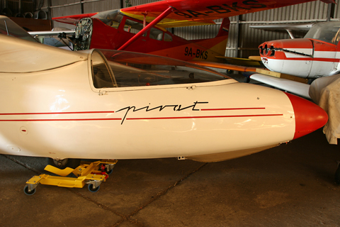 Another more exiting view of 9A-GRA. I'm really beginning to like these Pirats :)