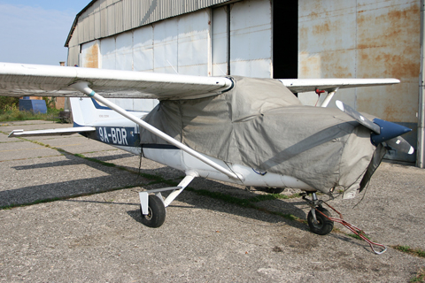 The typical BEFORE shot :). Rolled forward for the first time in years, the first thing on the list was to pump up the tires to make maneuvering on the ground easier