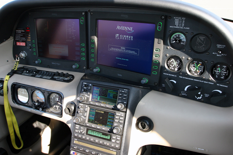 Warming up the computer :). To feed all the electronics on board, the SR-22 has two alternators and two batteries, though as far as I've seen, Alternator No.2 comes online only at about 1500 RPM... presumably not to overburden the engine when it's running on idle. As you can also see, the G2 comes with a number of backups, including primary flight and complete engine instruments